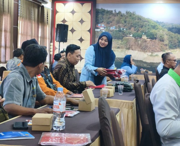 Peserta Sosialisasi dan Pembinaan Ormas